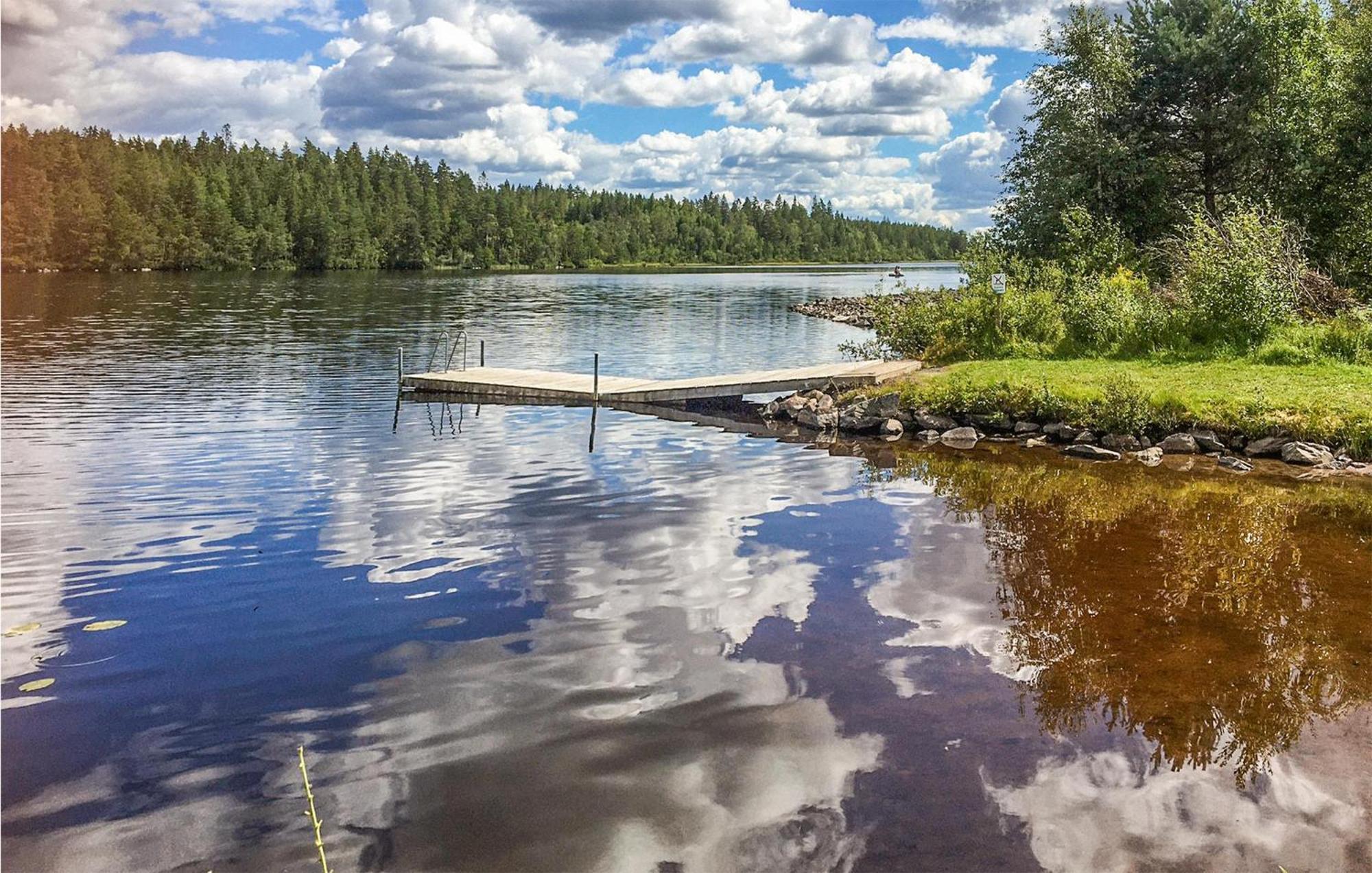 Awesome Home In Lenhovda With Wifi Luaran gambar